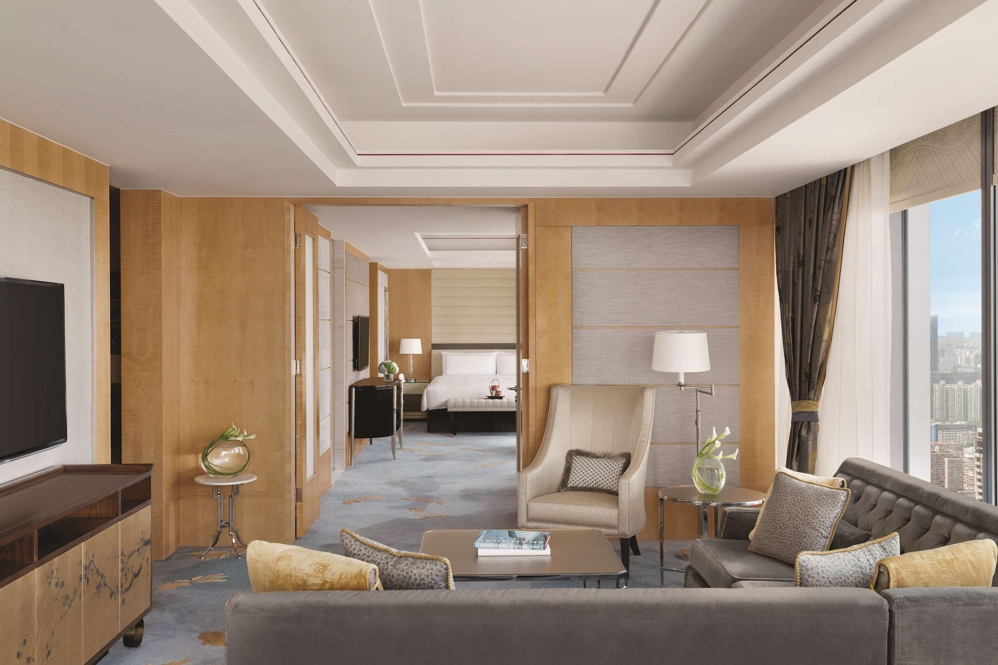 Jing An Shangri-la, Отель